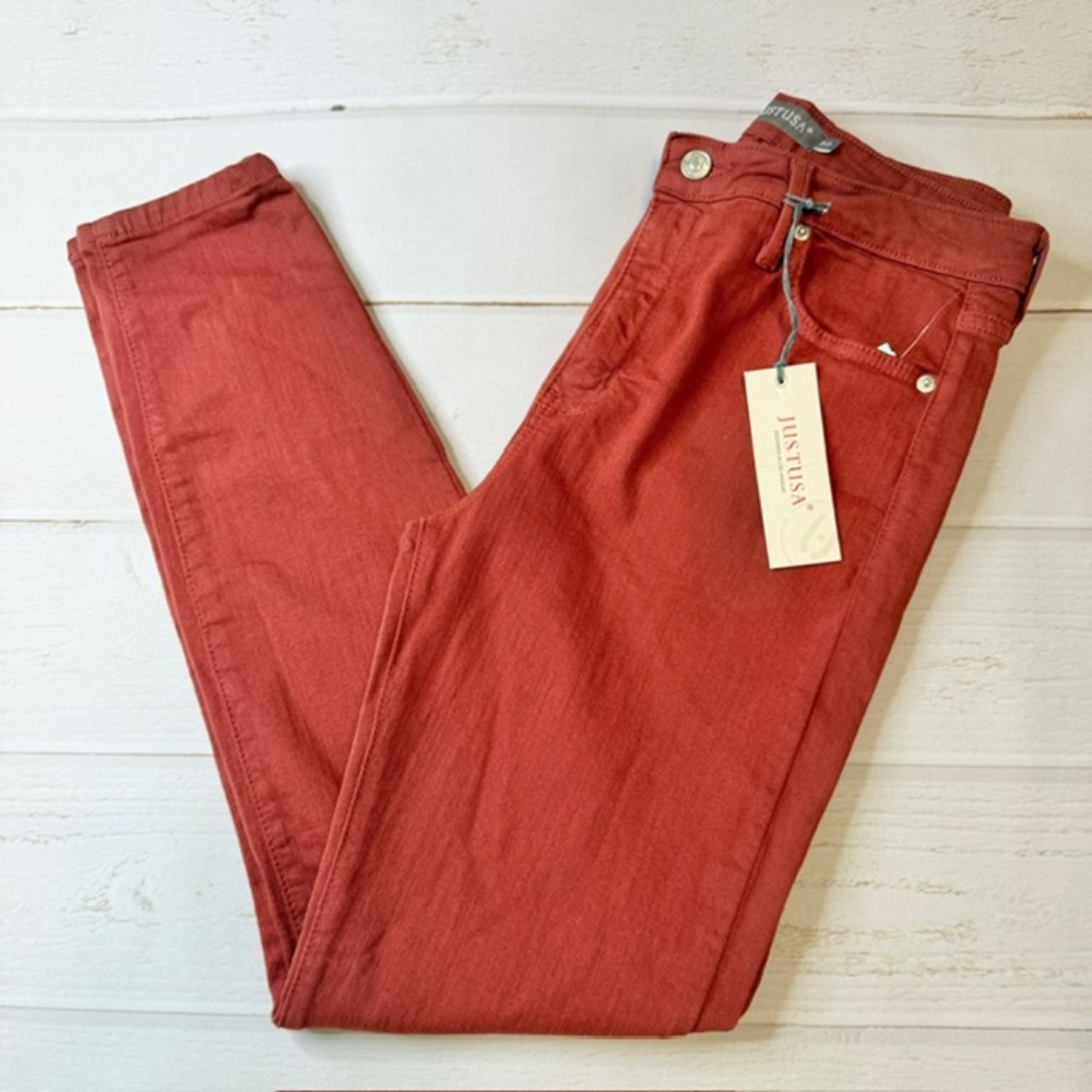 NWT - Just USA - Women’s Burgandy High Rise Skinny Jeans - Size 30.